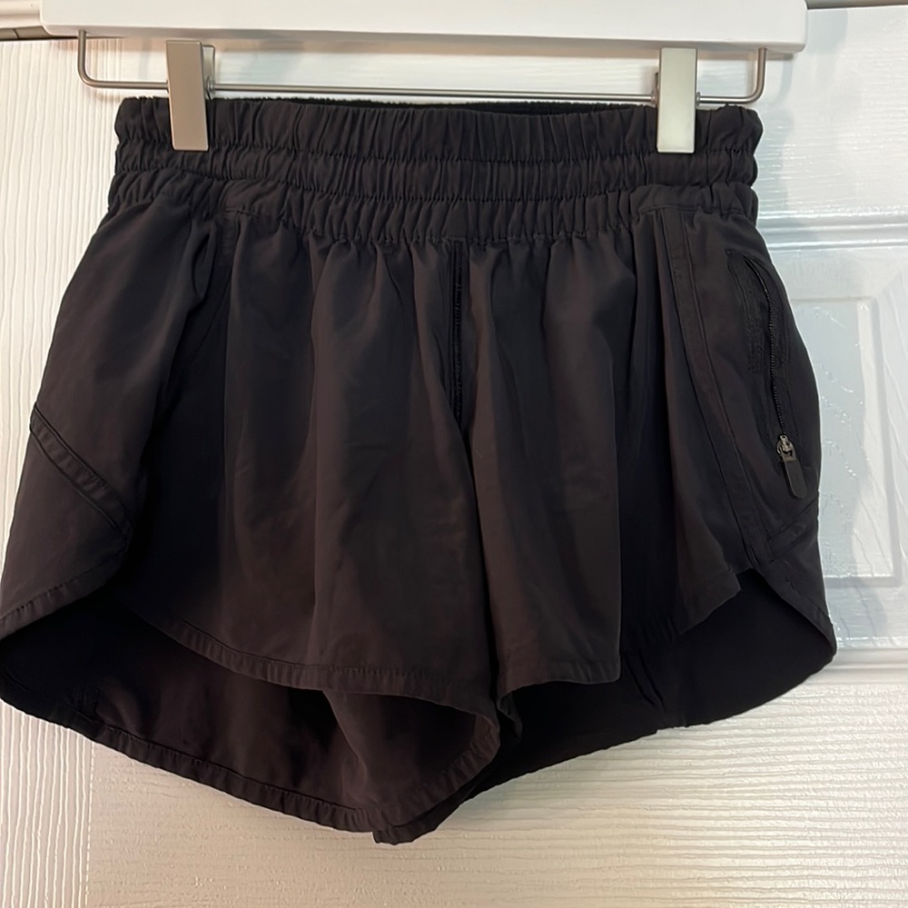 EUC lululemon tracker shorts
